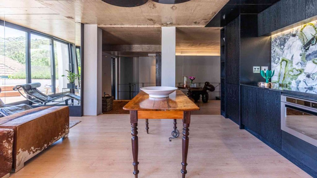 Contact 17 Kenmore Guest House